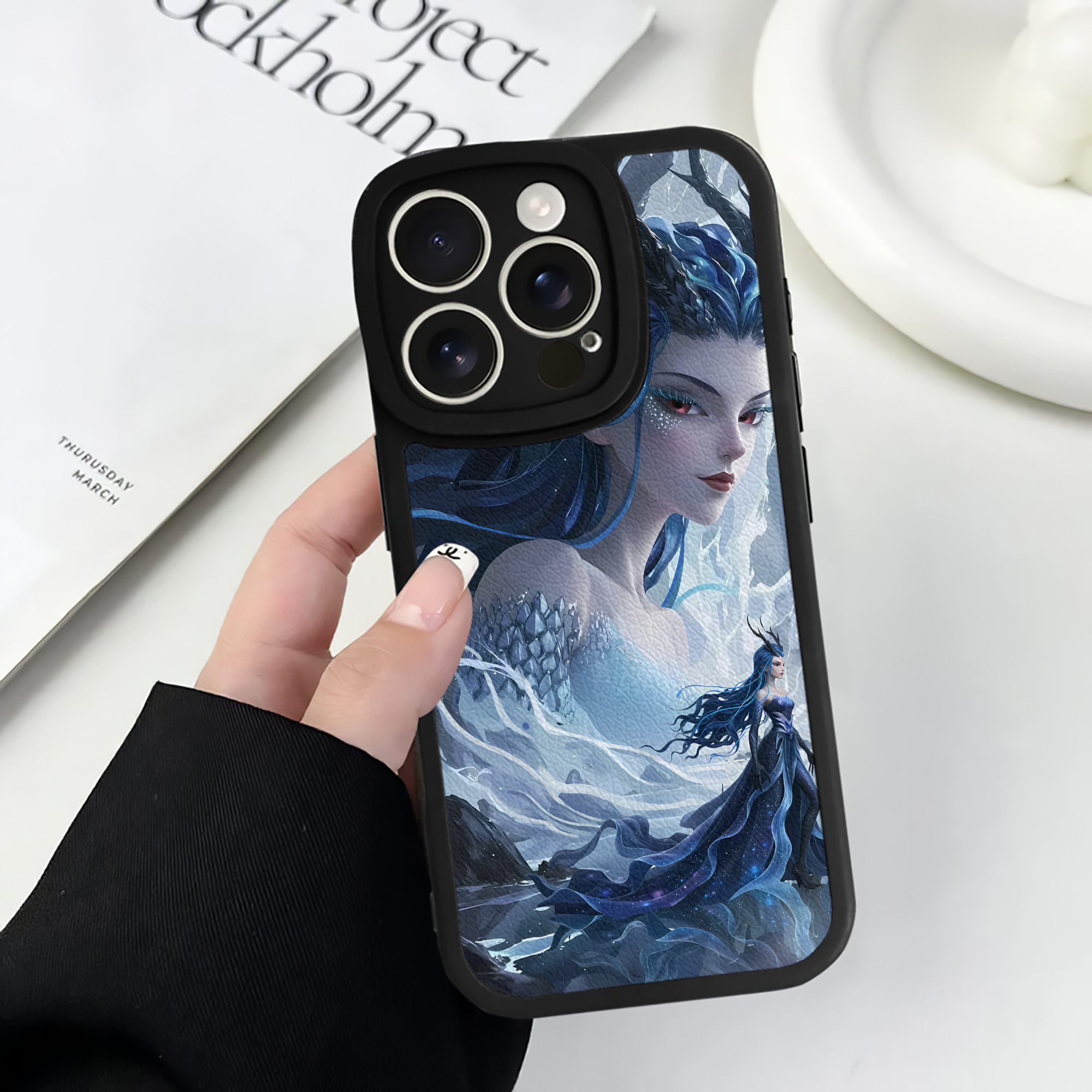 （画像用） Ne Zha 2 ナタ 魔童の大暴れ 【iPhone 16シリーズ対応】シリコンスマホケース（レザー調） 材質：シリコン